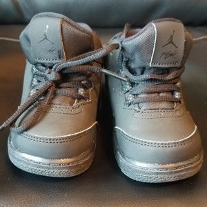 🌚 JORDAN Black/Dark Grey (Size 5c)